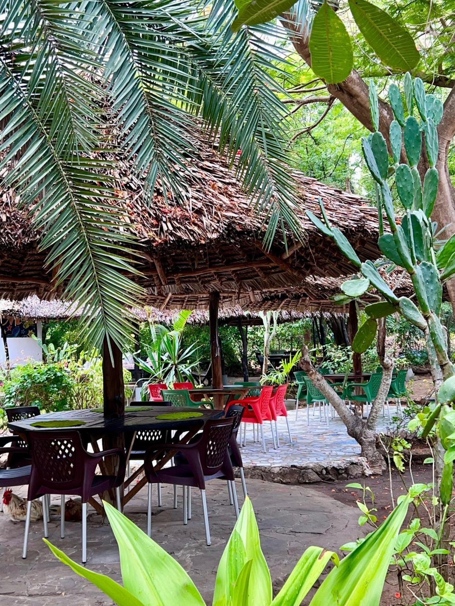 Papillon Garden Bar Villas Bamburi Exterior photo
