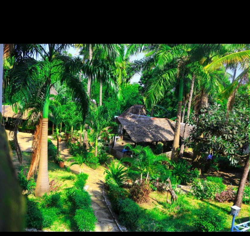 Papillon Garden Bar Villas Bamburi Exterior photo